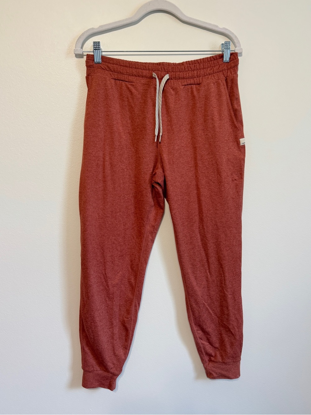 Vuori Women's Rust Drawstring Joggers - Picture 2 of 8